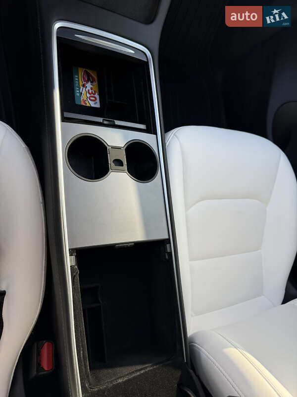 Позашляховик / Кросовер Tesla Model Y 2022 в Вінниці фото 22 Позашляховик / Кросовер Tesla Model Y 2022 в Вінниці