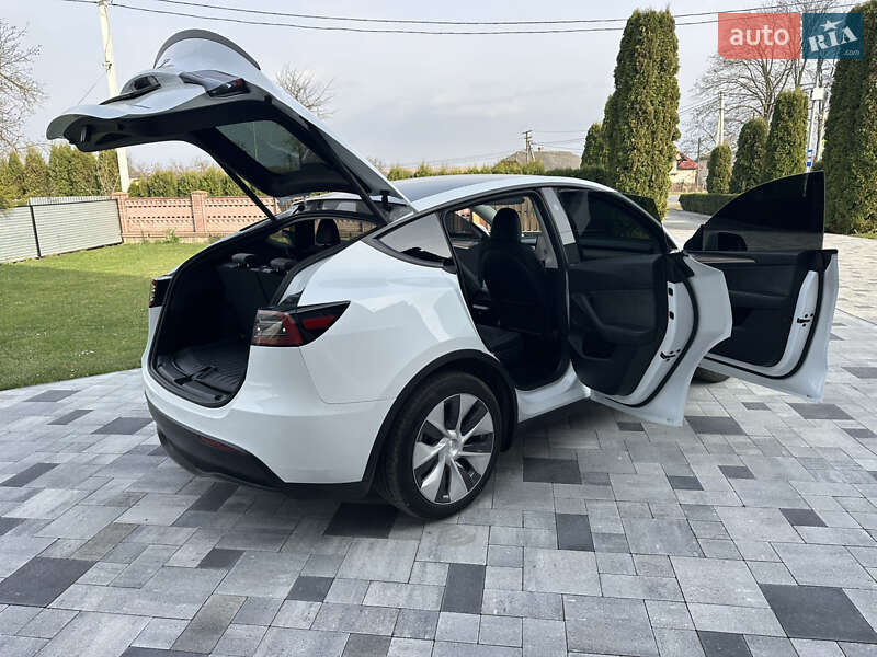 Внедорожник / Кроссовер Tesla Model Y 2023 в Тернополе