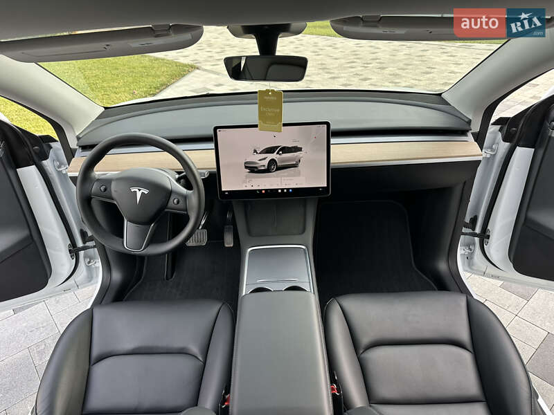 Внедорожник / Кроссовер Tesla Model Y 2023 в Тернополе
