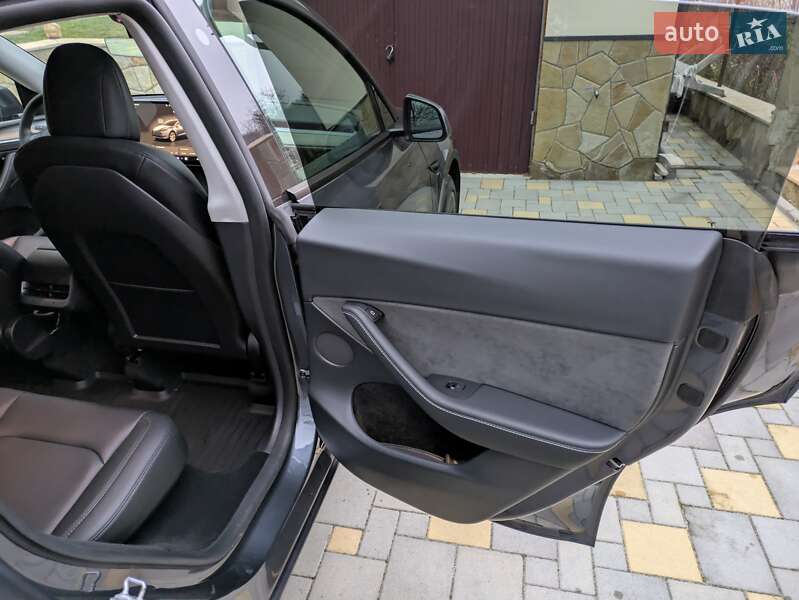 Позашляховик / Кросовер Tesla Model Y 2022 в Тернополі фото 10 Позашляховик / Кросовер Tesla Model Y 2022 в Тернополі