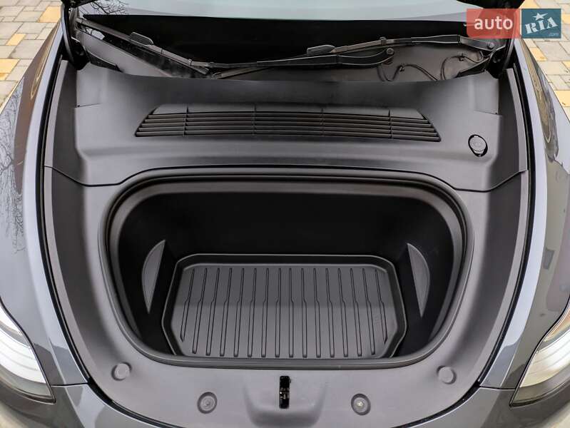 Позашляховик / Кросовер Tesla Model Y 2022 в Тернополі фото 19 Позашляховик / Кросовер Tesla Model Y 2022 в Тернополі