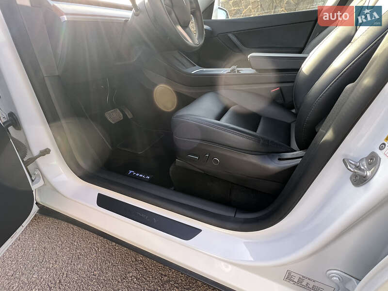 Позашляховик / Кросовер Tesla Model Y 2022 в Самборі