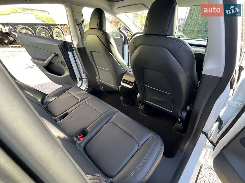 Позашляховик / Кросовер Tesla Model Y 2022 в Самборі