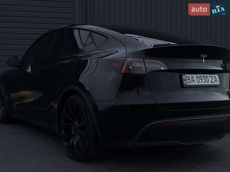 Позашляховик / Кросовер Tesla Model Y 2023 в Києві