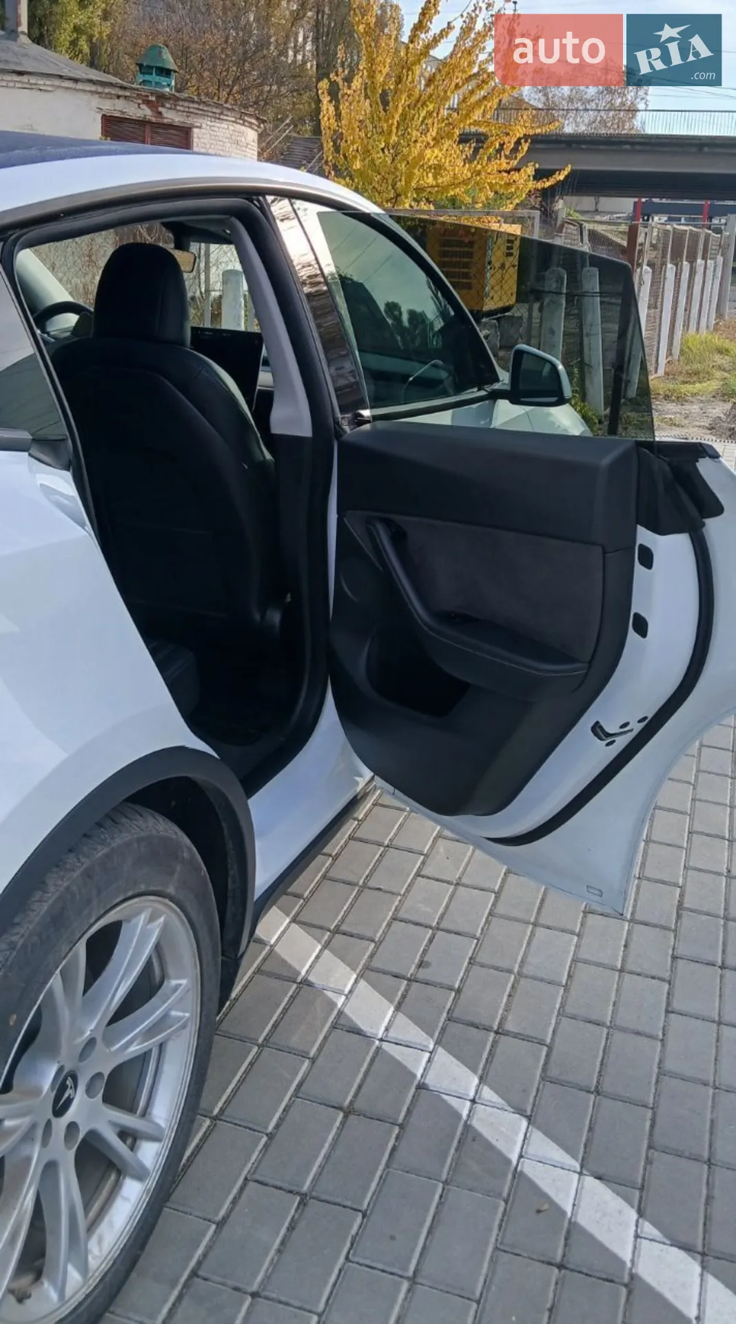 2020 Tesla Model Y - мініатюра 32