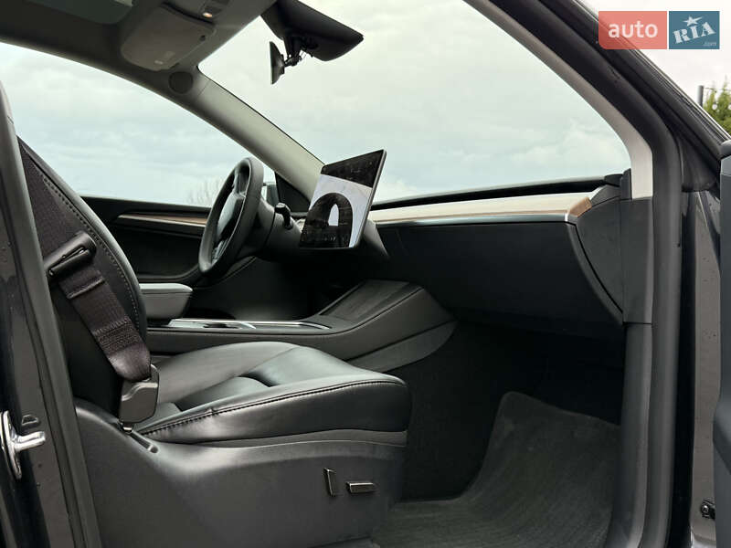 Позашляховик / Кросовер Tesla Model Y 2024 в Стрию фото 45 Позашляховик / Кросовер Tesla Model Y 2024 в Стрию