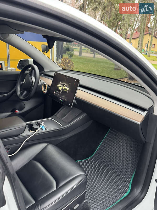 Внедорожник / Кроссовер Tesla Model Y 2022 в Харькове