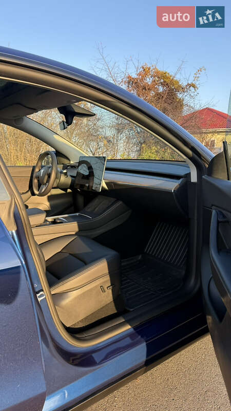 Позашляховик / Кросовер Tesla Model Y 2022 в Вінниці фото 4 Позашляховик / Кросовер Tesla Model Y 2022 в Вінниці
