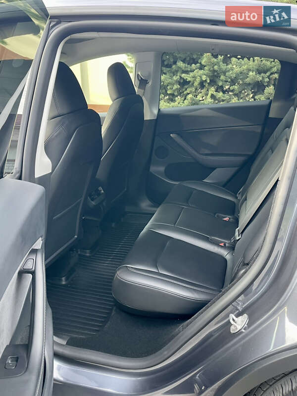 Позашляховик / Кросовер Tesla Model Y 2023 в Дніпрі