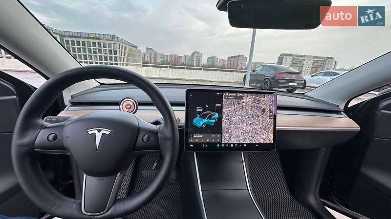 Позашляховик / Кросовер Tesla Model Y 2021 в Львові