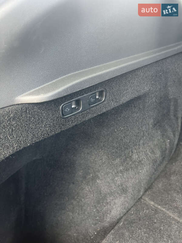 Внедорожник / Кроссовер Tesla Model Y 2022 в Ужгороде фото 23 Внедорожник / Кроссовер Tesla Model Y 2022 в Ужгороде