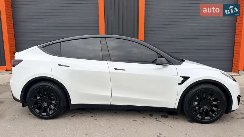 Позашляховик / Кросовер Tesla Model Y 2023 в Броварах фото 6 Позашляховик / Кросовер Tesla Model Y 2023 в Броварах