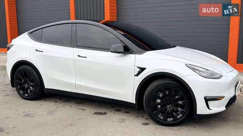 Позашляховик / Кросовер Tesla Model Y 2023 в Броварах фото 5 Позашляховик / Кросовер Tesla Model Y 2023 в Броварах