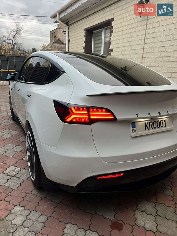 Внедорожник / Кроссовер Tesla Model Y 2020 в Кривом Роге