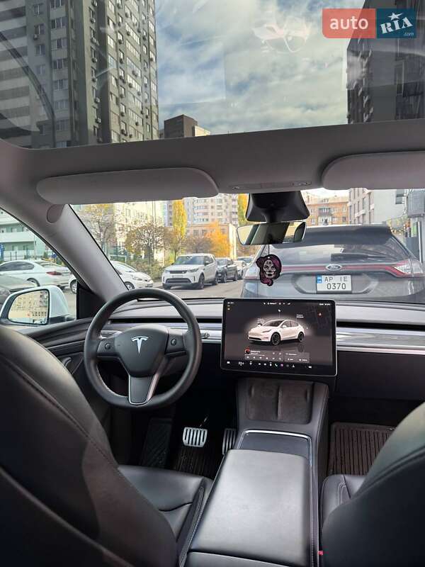 Внедорожник / Кроссовер Tesla Model Y 2022 в Киеве
