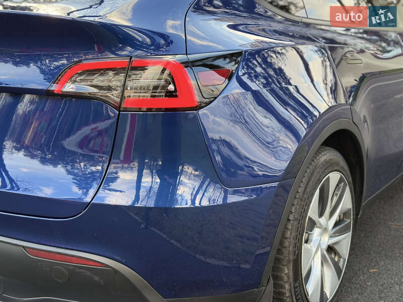 Внедорожник / Кроссовер Tesla Model Y 2023 в Харькове