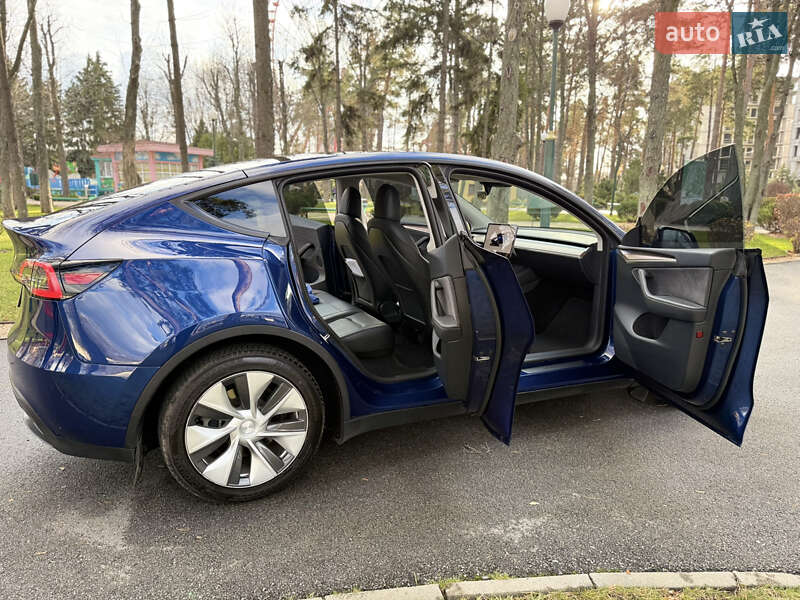 Внедорожник / Кроссовер Tesla Model Y 2023 в Харькове