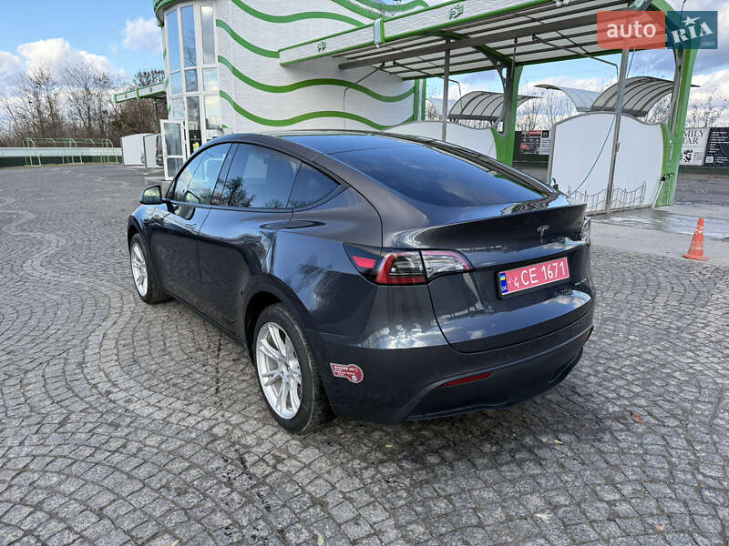 Позашляховик / Кросовер Tesla Model Y 2022 в Золочеві