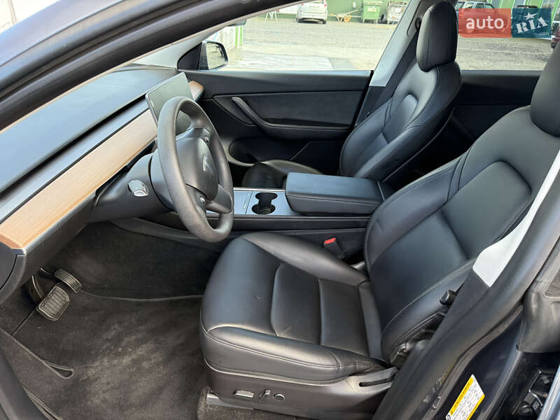 Позашляховик / Кросовер Tesla Model Y 2022 в Золочеві