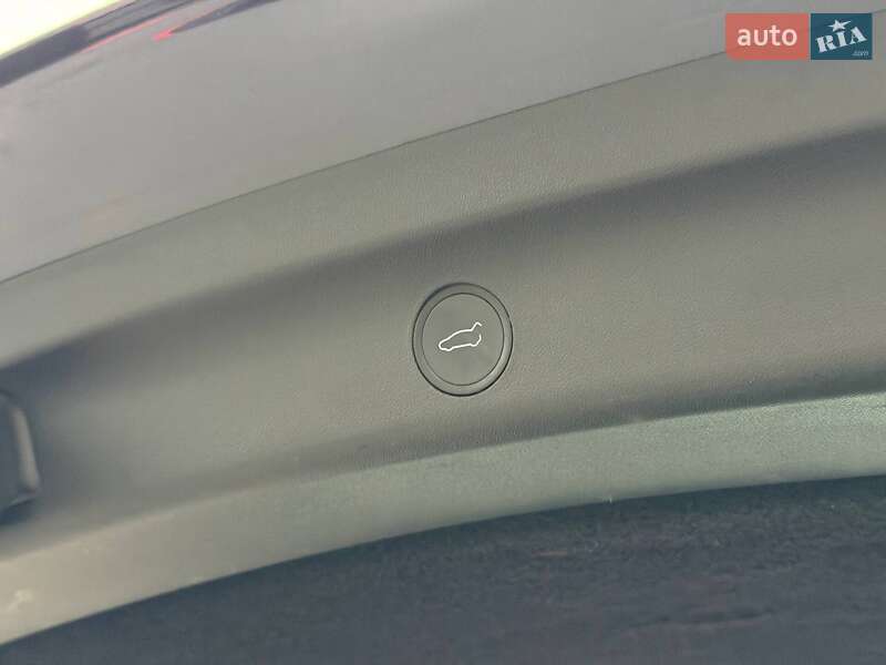 Внедорожник / Кроссовер Tesla Model Y 2023 в Кривом Роге