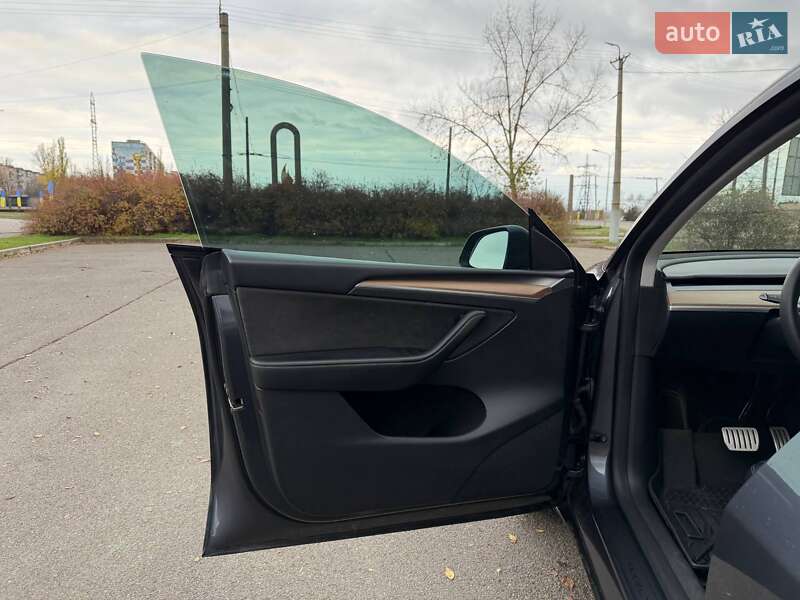 Внедорожник / Кроссовер Tesla Model Y 2023 в Кривом Роге