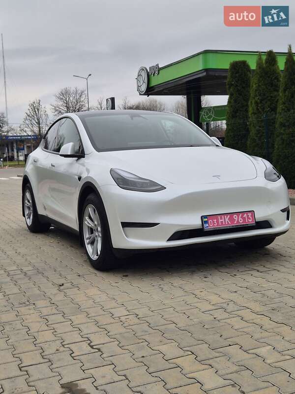 Внедорожник / Кроссовер Tesla Model Y 2024 в Кременчуге