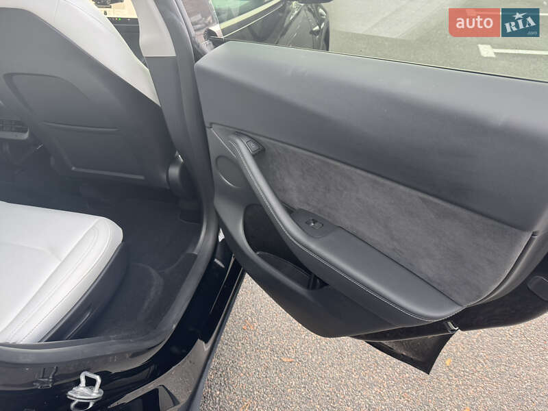 Внедорожник / Кроссовер Tesla Model Y 2024 в Харькове фото 22 Внедорожник / Кроссовер Tesla Model Y 2024 в Харькове