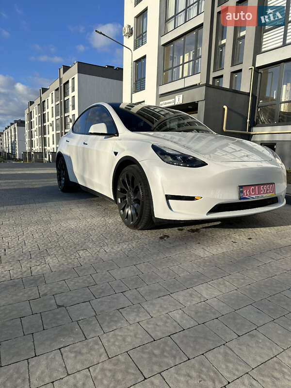 Позашляховик / Кросовер Tesla Model Y 2023 в Львові фото 2 Позашляховик / Кросовер Tesla Model Y 2023 в Львові