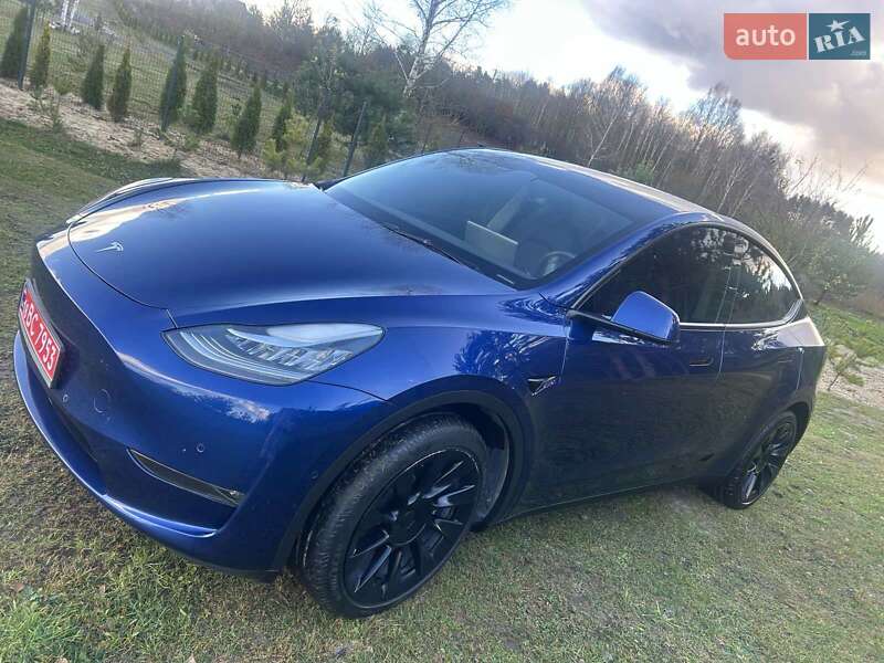 Позашляховик / Кросовер Tesla Model Y 2022 в Рівному