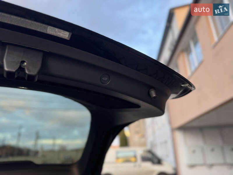 Внедорожник / Кроссовер Tesla Model Y 2020 в Луцке