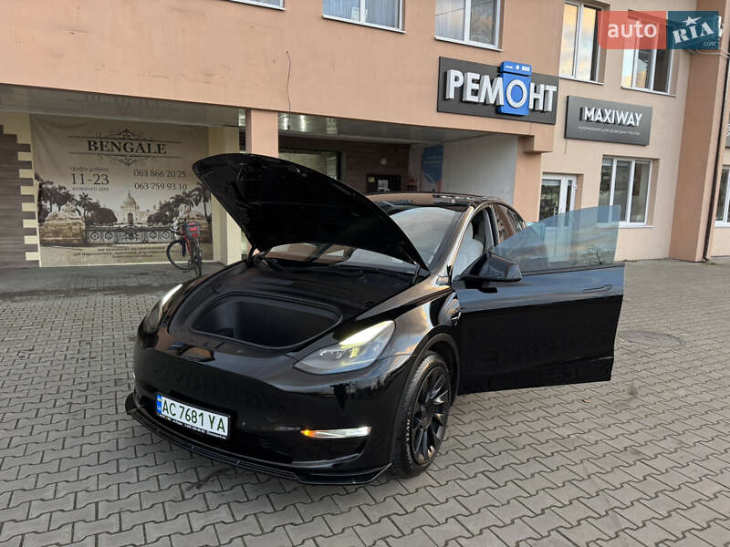 Внедорожник / Кроссовер Tesla Model Y 2020 в Луцке
