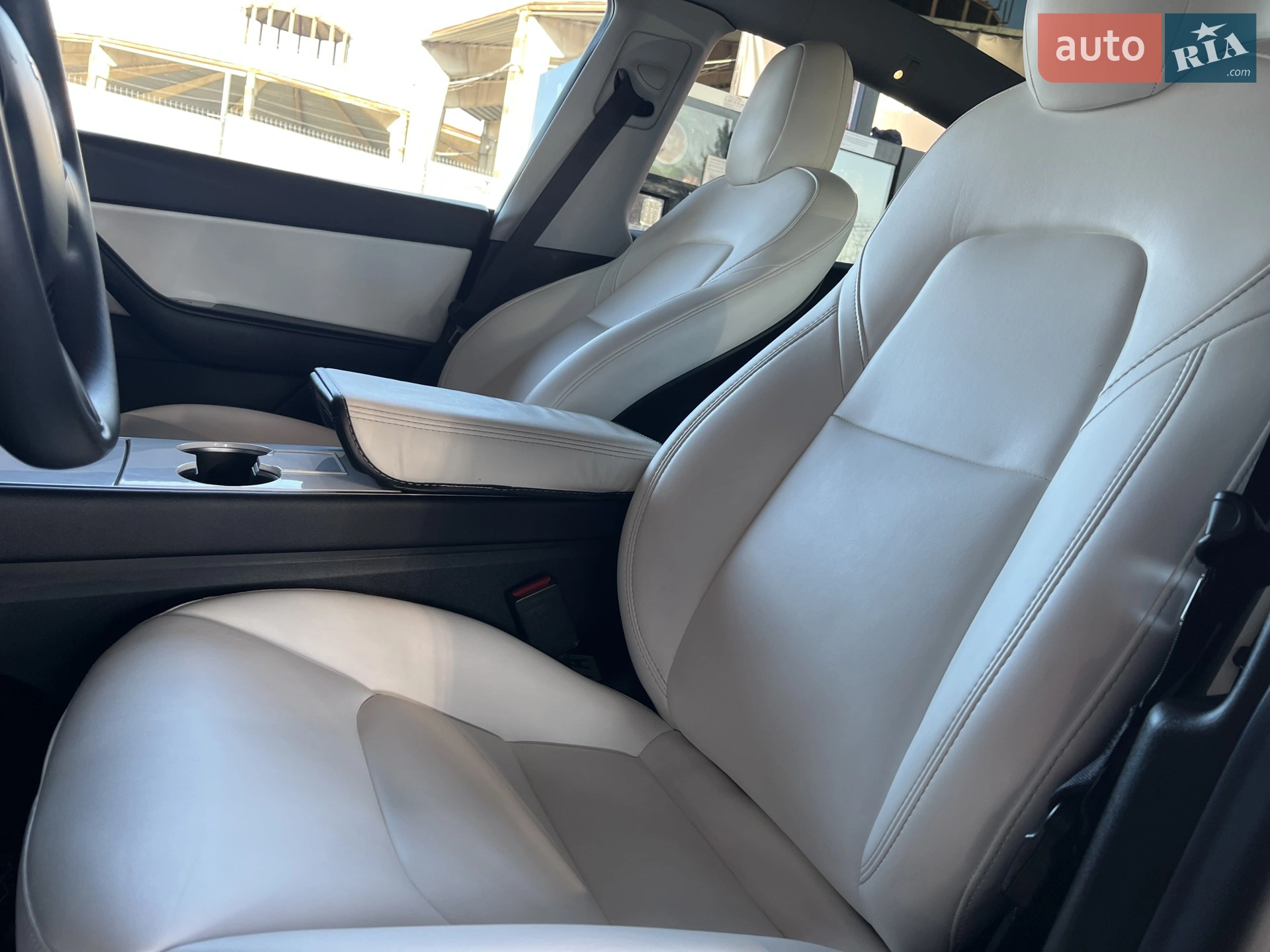 2020 Tesla Model Y - мініатюра 16