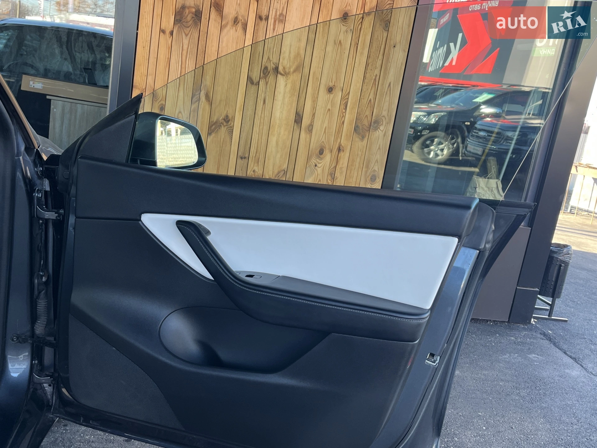2020 Tesla Model Y - мініатюра 23