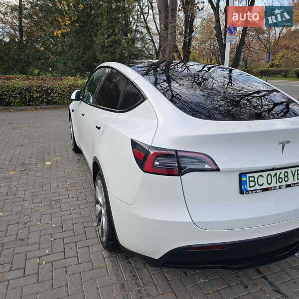 Внедорожник / Кроссовер Tesla Model Y 2023 в Львове