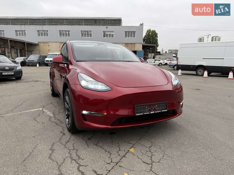 Позашляховик / Кросовер Tesla Model Y 2024 в Києві