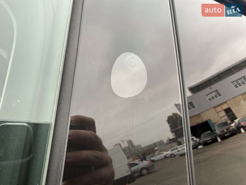 Позашляховик / Кросовер Tesla Model Y 2024 в Києві