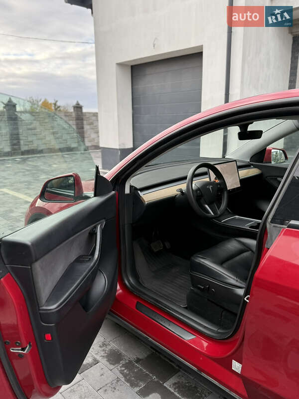 Внедорожник / Кроссовер Tesla Model Y 2022 в Дубно