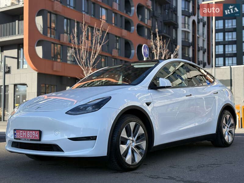 Внедорожник / Кроссовер Tesla Model Y 2023 в Киеве