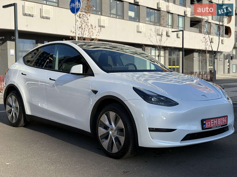 Внедорожник / Кроссовер Tesla Model Y 2023 в Киеве