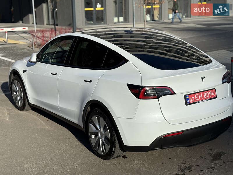 Внедорожник / Кроссовер Tesla Model Y 2023 в Киеве