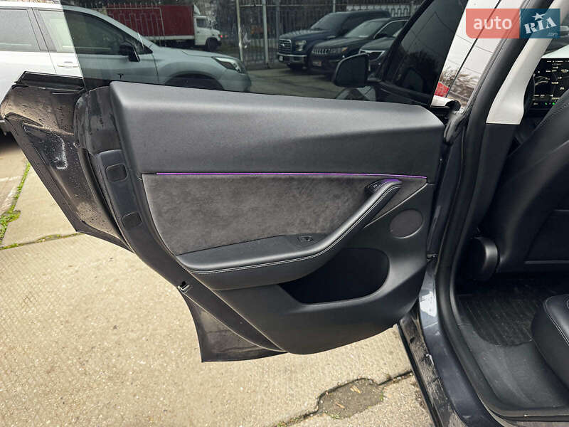 Внедорожник / Кроссовер Tesla Model Y 2021 в Харькове