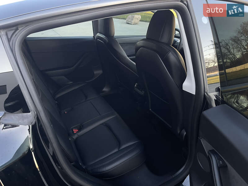 Позашляховик / Кросовер Tesla Model Y 2021 в Луцьку