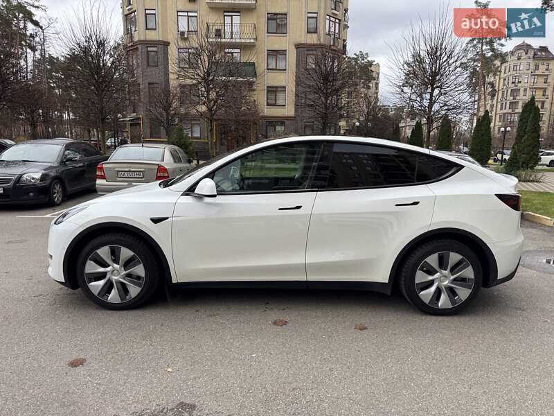 Позашляховик / Кросовер Tesla Model Y 2022 в Києві