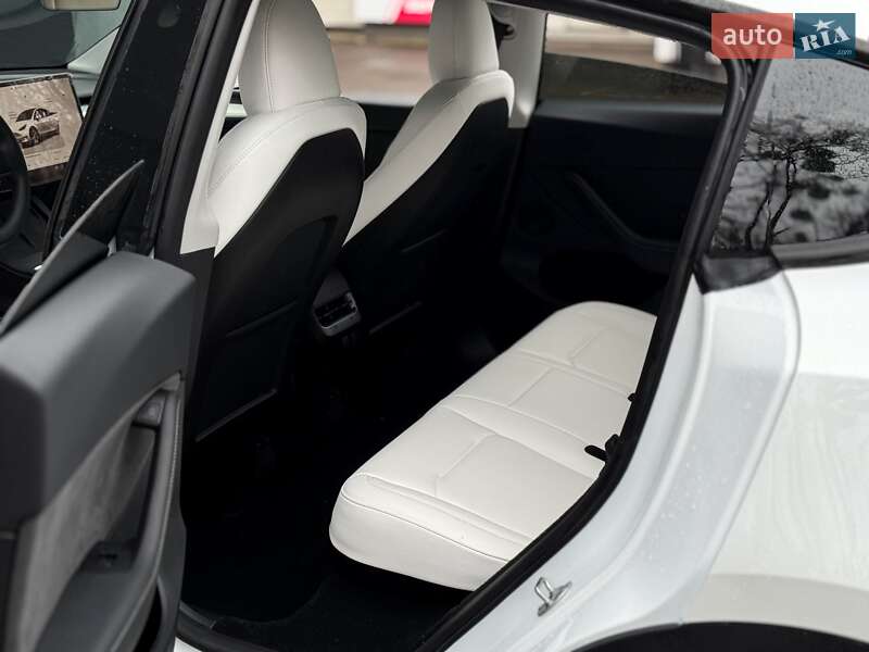 Внедорожник / Кроссовер Tesla Model Y 2024 в Киеве фото 15 Внедорожник / Кроссовер Tesla Model Y 2024 в Киеве