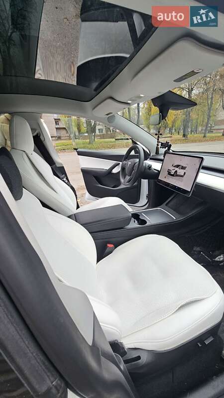 Позашляховик / Кросовер Tesla Model Y 2022 в Кам'янському