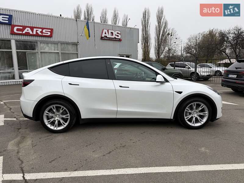 Позашляховик / Кросовер Tesla Model Y 2021 в Києві