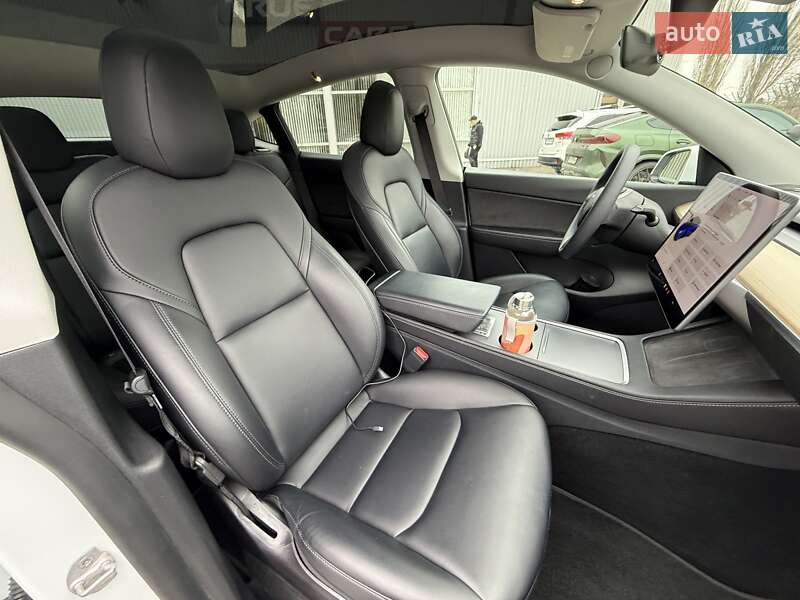 Позашляховик / Кросовер Tesla Model Y 2021 в Києві