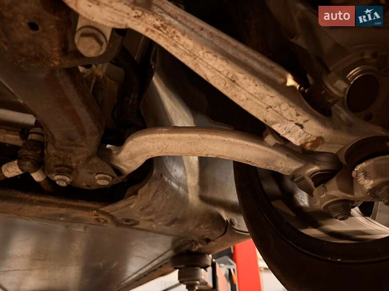 Внедорожник / Кроссовер Tesla Model Y 2024 в Киеве