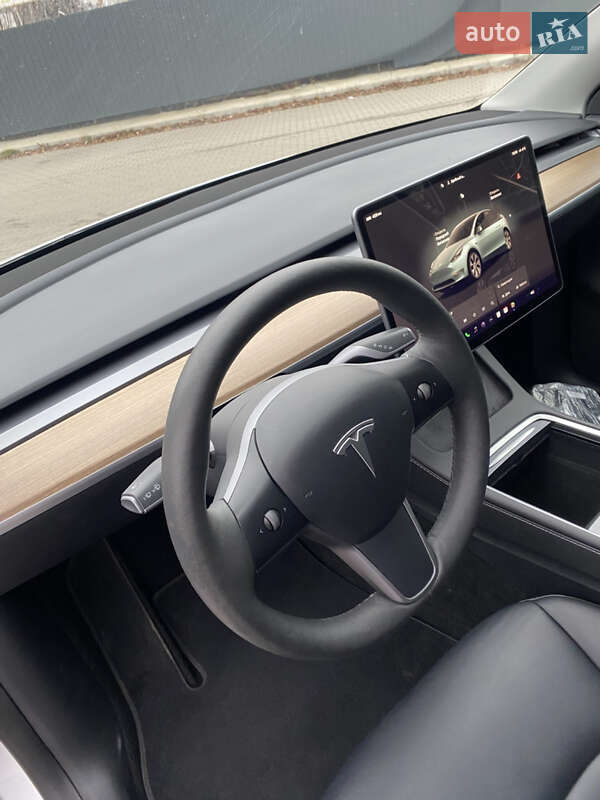 Позашляховик / Кросовер Tesla Model Y 2023 в Рівному