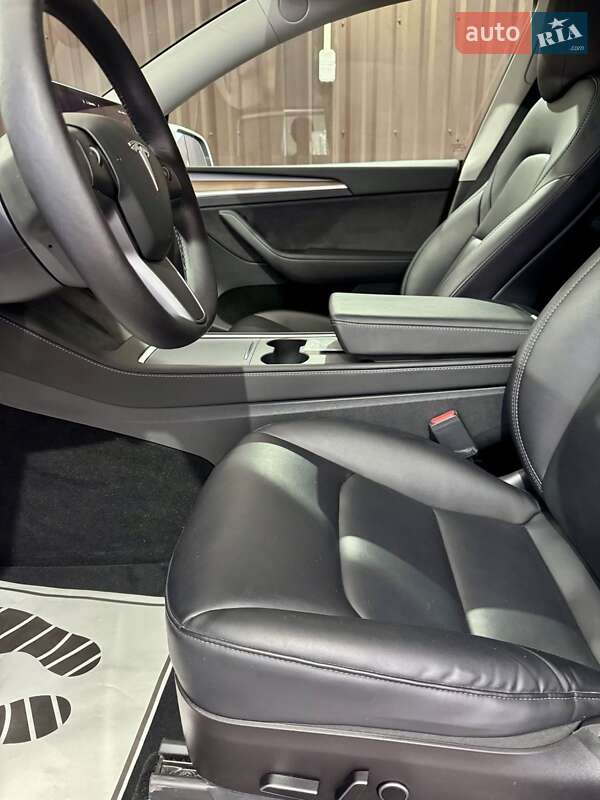 Позашляховик / Кросовер Tesla Model Y 2022 в Харкові